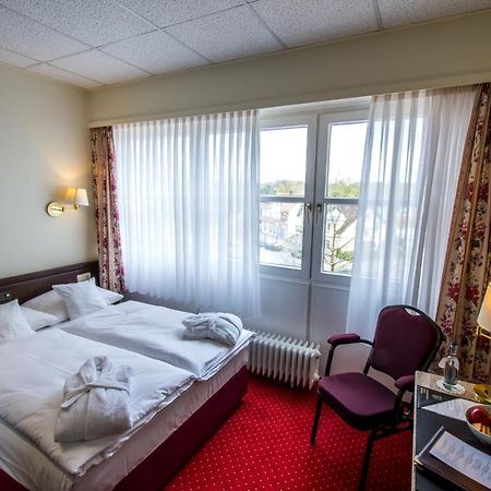 Sachsenwald Hotel Райнбек Стая снимка