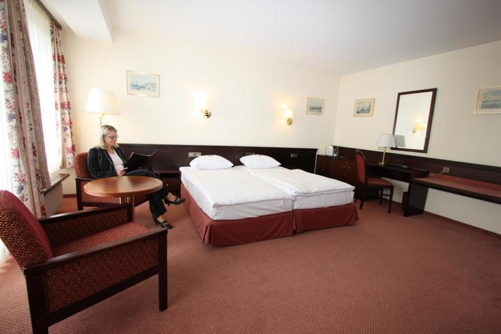 Sachsenwald Hotel Райнбек Стая снимка